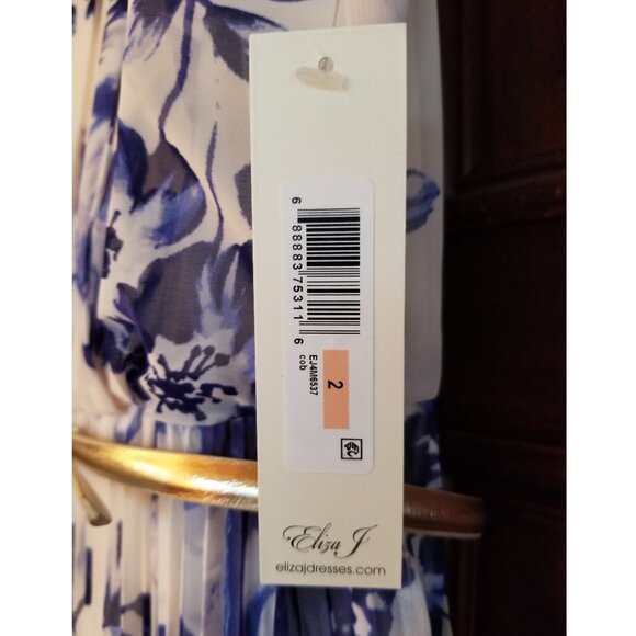 Floral Maxi Dress - Picture 6 of 10